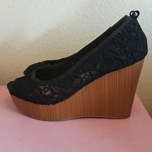 Black lace wedges